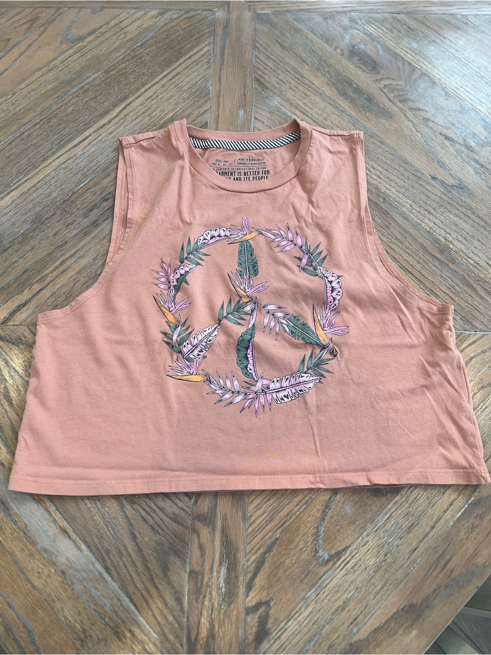 Volcom Women’s Peach Graphic Crop Tank Top - Peace Leaf Design